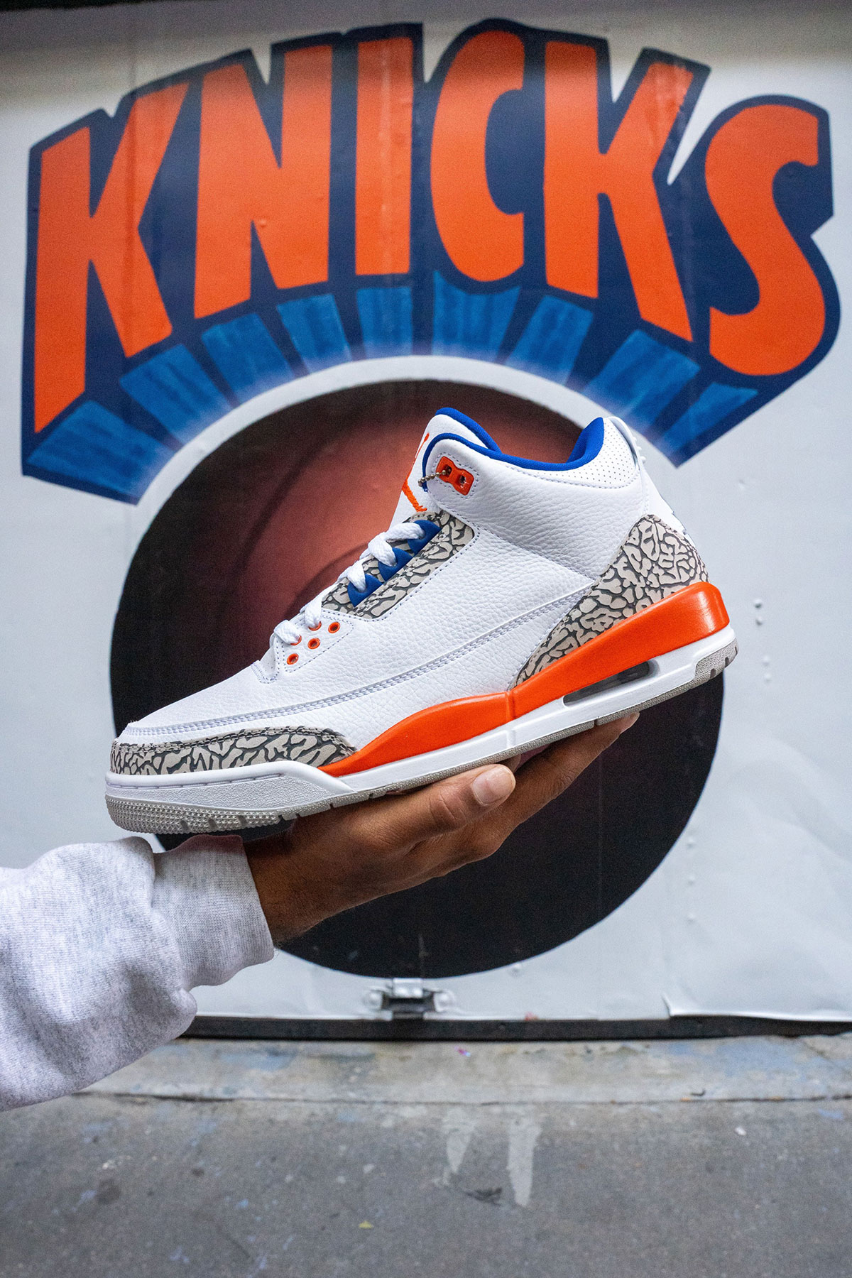 Air Jordan 3 “Knicks” Restocking Via Pre-Order