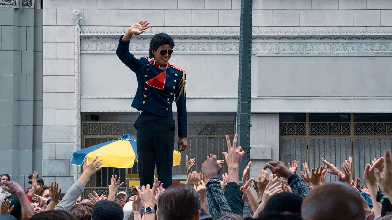 ギャラリー:映画『Michael/マイケル』──月を歩き、空を飛んだスター