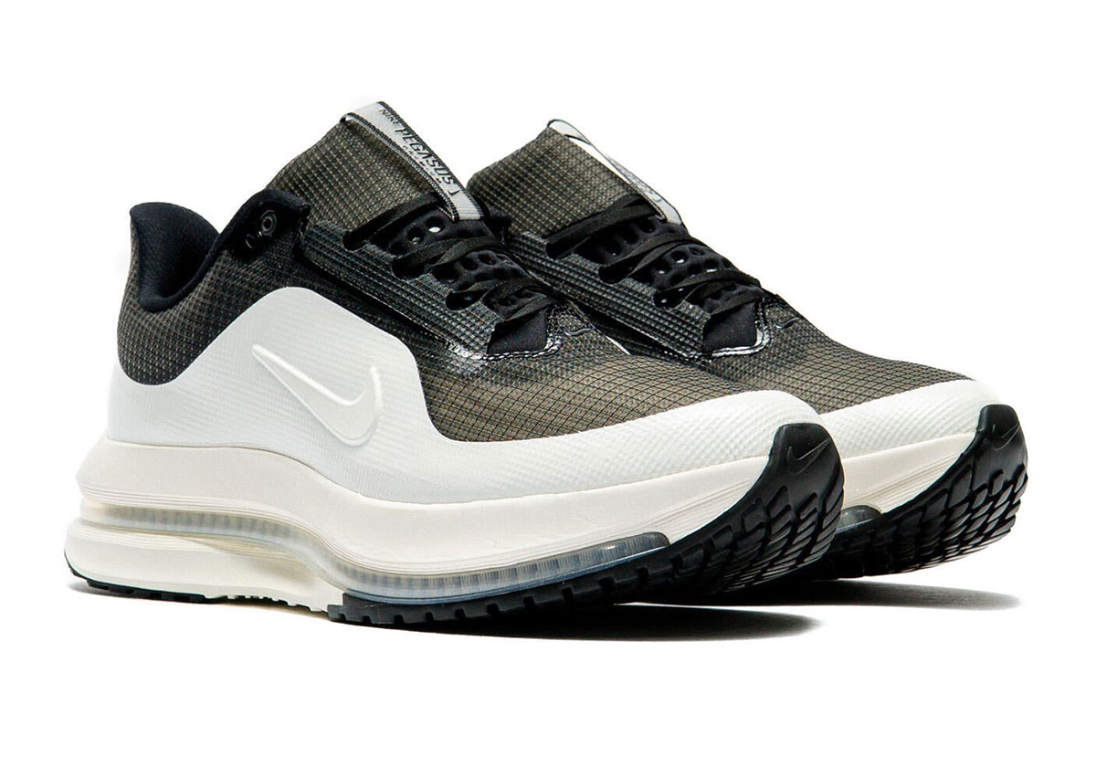 Nike Reimagines The Pegasus Premium SP With A Technical Twist