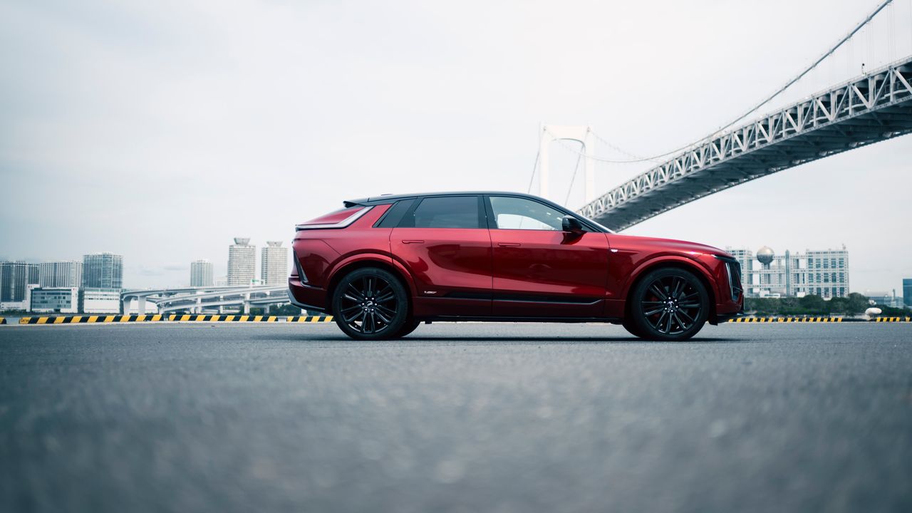 唯一無二のフル電動ハイパフォーマンスSUV──新型キャデラック リリック V試乗記
