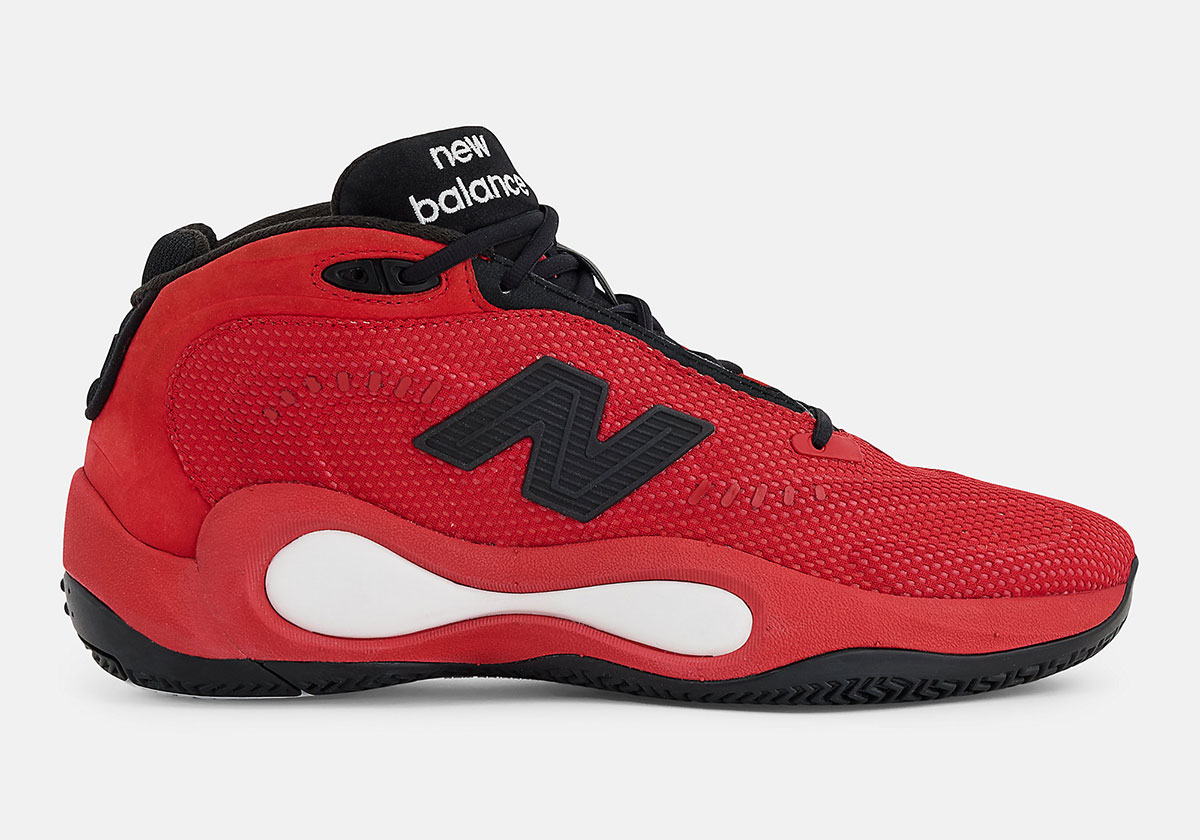 The New Balance P400 Cops A “Bulls” Colorway